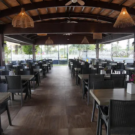 Irem Garden & 公寓式酒店 2*